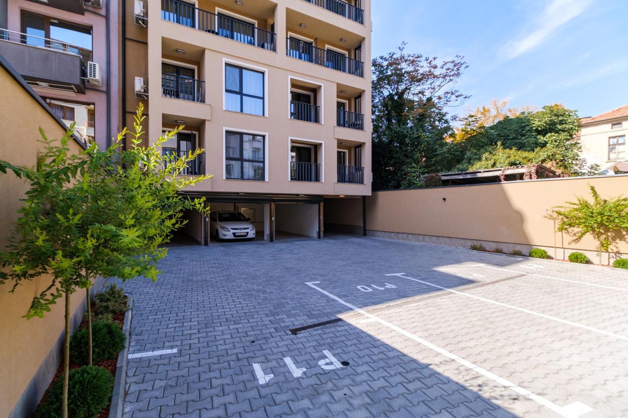Ldv 13 Apartments Free Private Parking Plovdiv Exterior foto