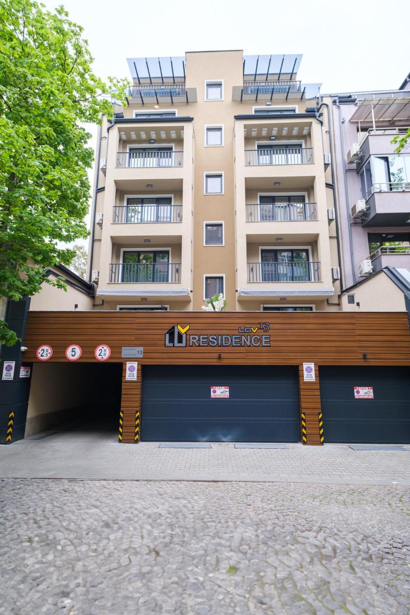 Ldv 13 Apartments Free Private Parking Plovdiv Exterior foto